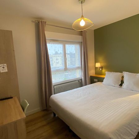 Hotel De Bretagne Fougères Екстериор снимка