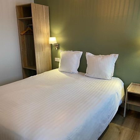 Hotel De Bretagne Fougères Екстериор снимка