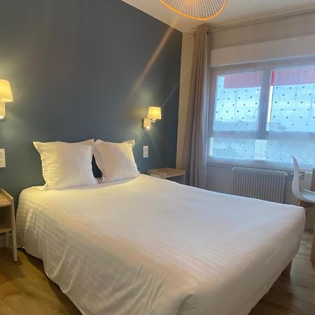 Hotel De Bretagne Fougères Екстериор снимка