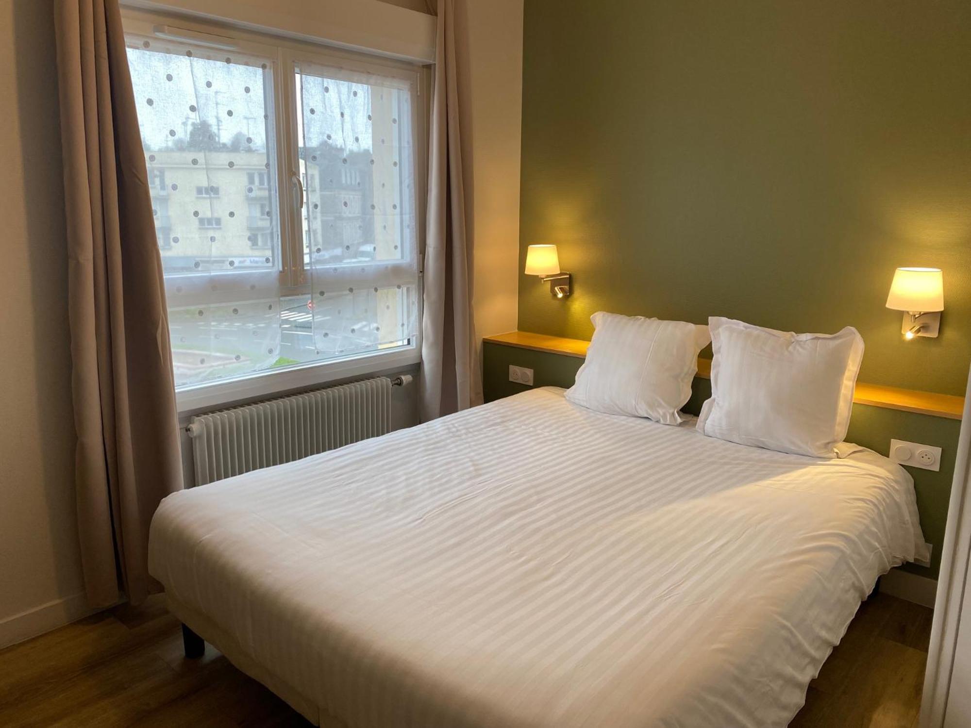 Hotel De Bretagne Fougères Екстериор снимка