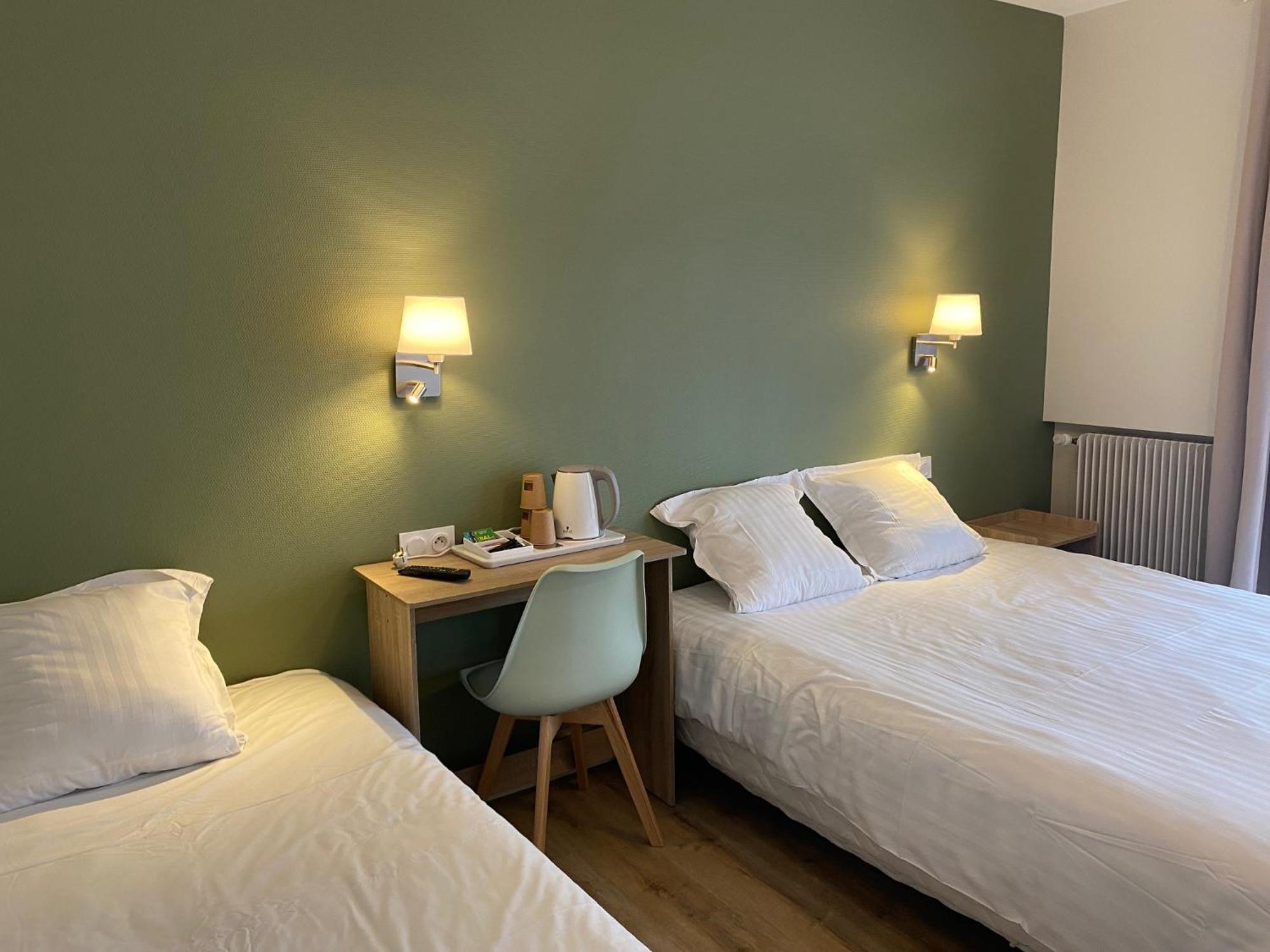 Hotel De Bretagne Fougères Екстериор снимка