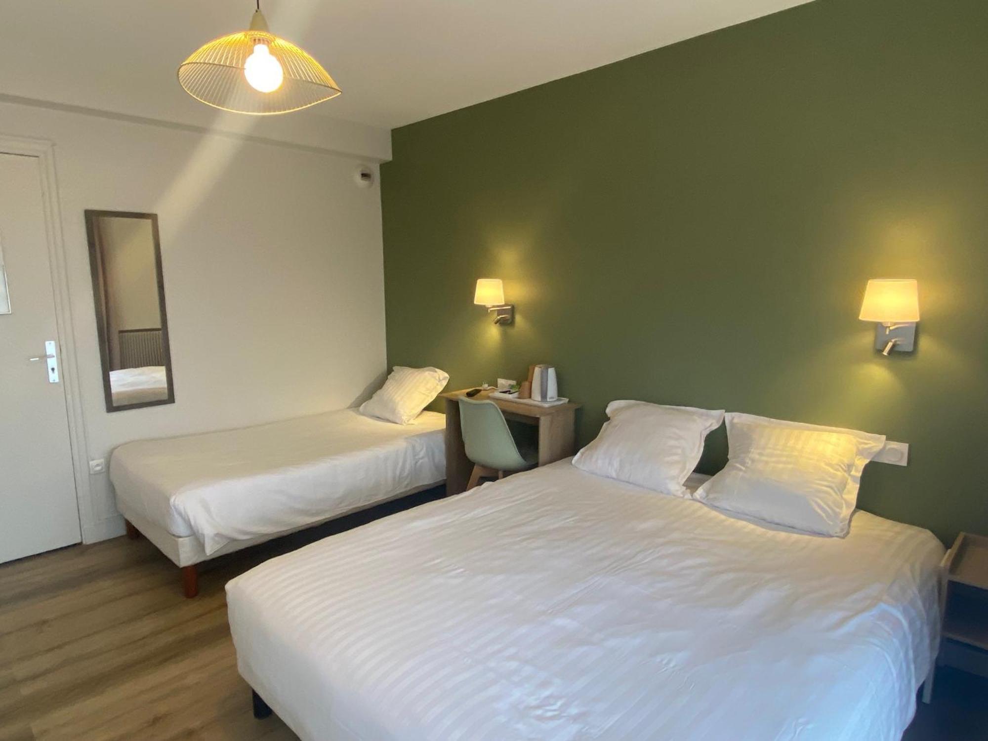 Hotel De Bretagne Fougères Екстериор снимка