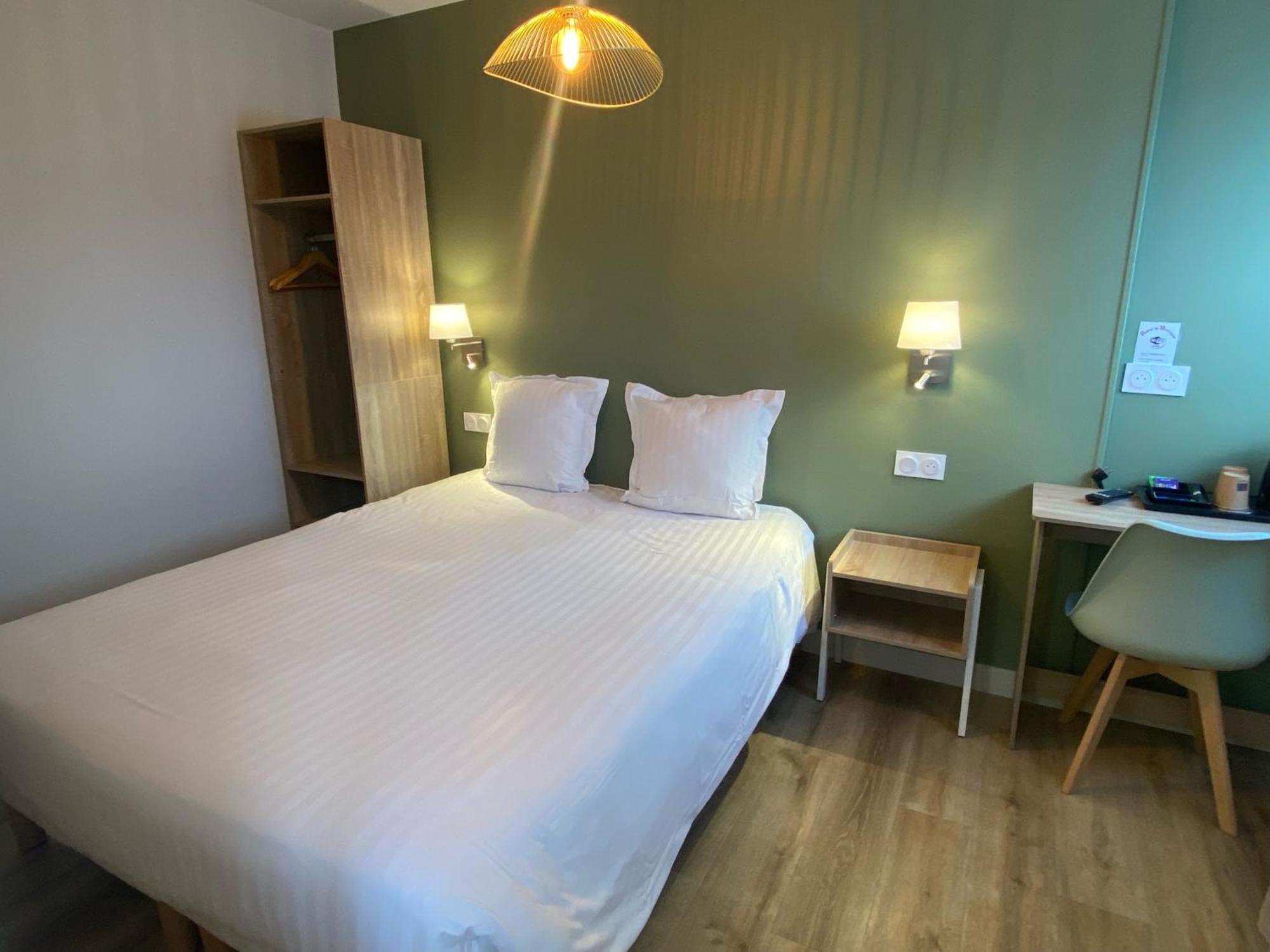Hotel De Bretagne Fougères Екстериор снимка