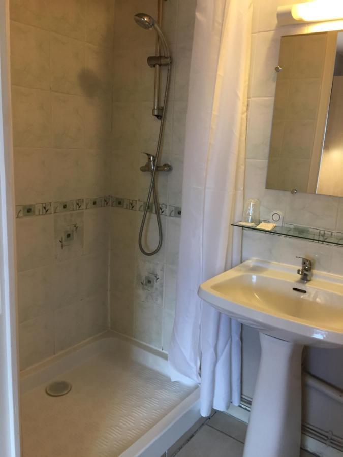 Hotel De Bretagne Fougères Екстериор снимка