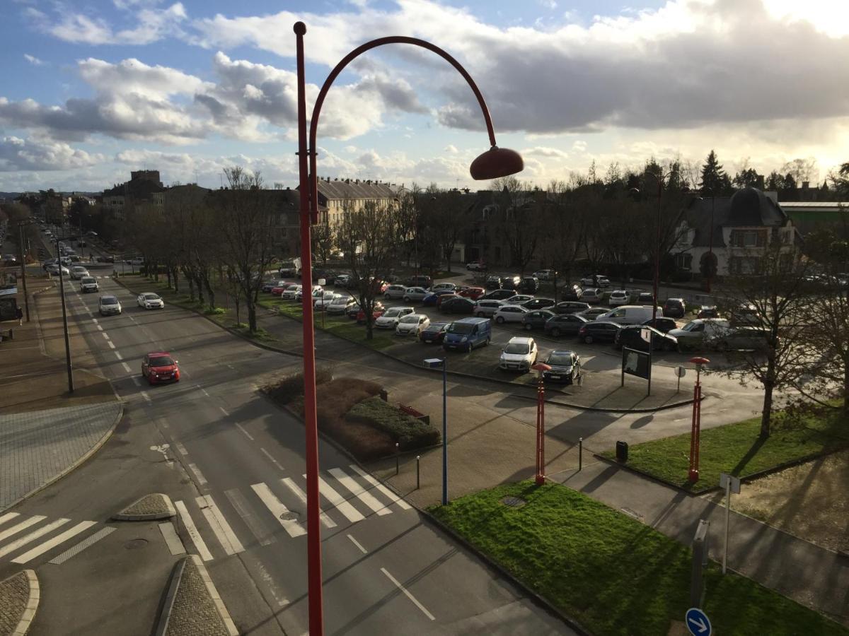 Hotel De Bretagne Fougères Екстериор снимка